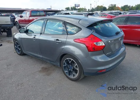2014 Ford Focus Se z USA, uszkodzony, nr VIN 1FADP3K26EL381023